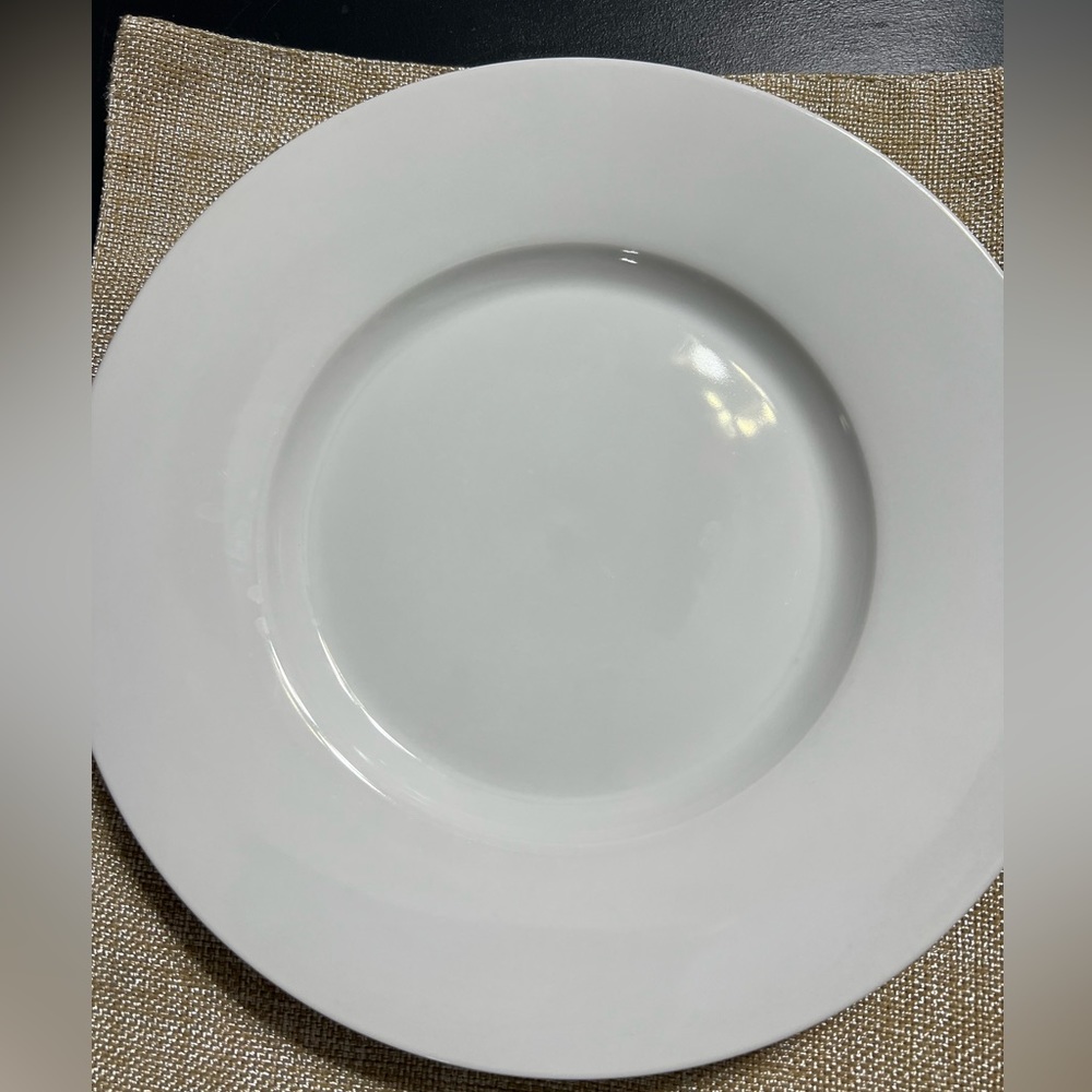 Set of 6 round glass dinner plates- Pier1
